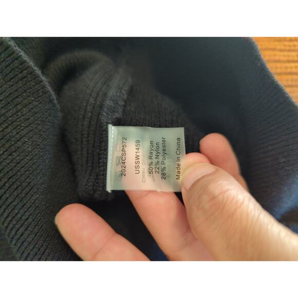 Universal Standard Black Keyhole Sweater  size 2-4 NWT - Picture 4 of 7